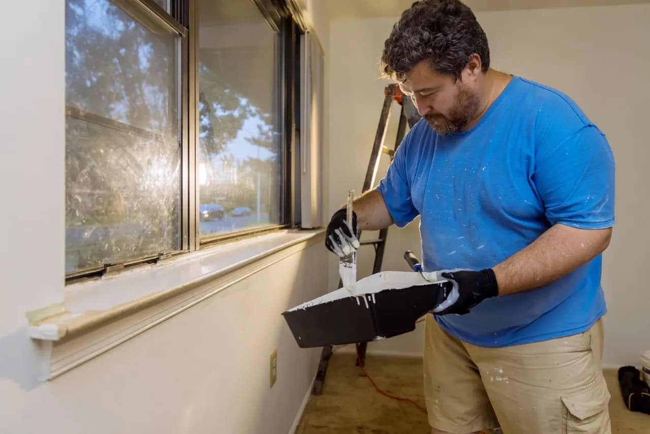 Czym pomalować drewniane parapety, aby uzyskać trwały efekt?