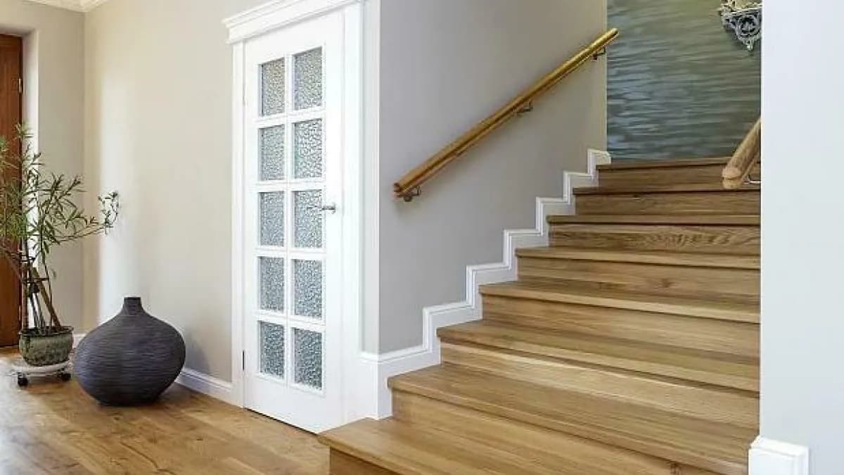 Schody drewniane czy kamienne - co wybrać, aby uniknąć kosztów?